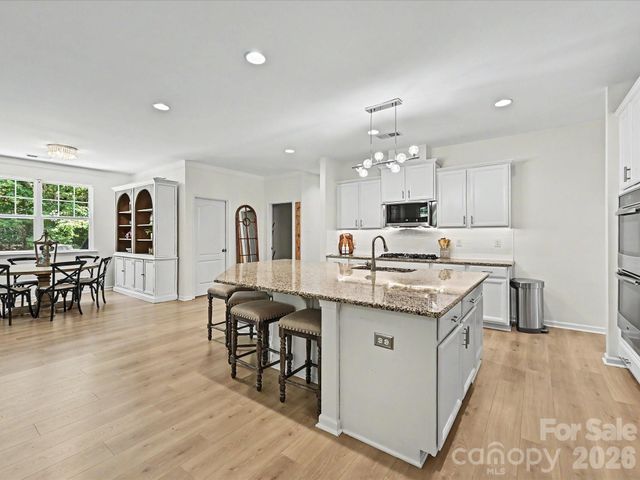 1104 Snowbird Lane, Waxhaw, NC 28173