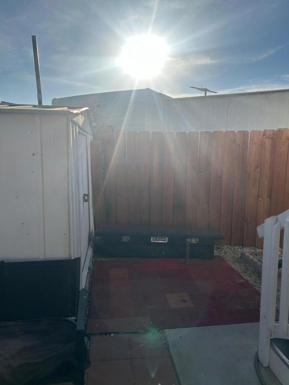 Image 11 of property listing at 69530 Dillon Road 35, Desert Hot Springs, CA 92241