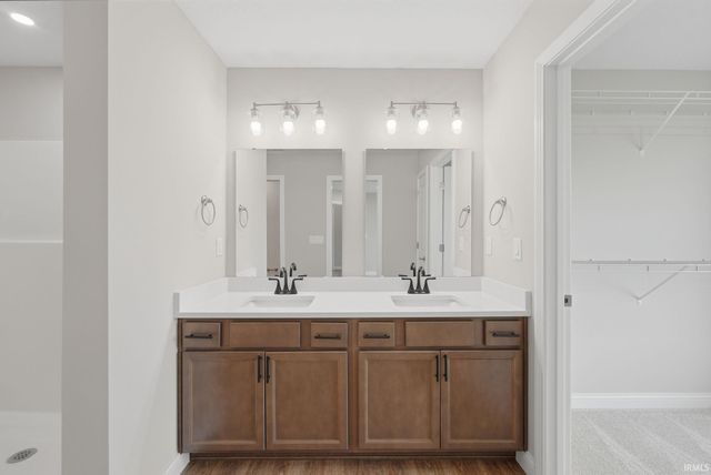 5758 E St Johns Avenue, Monticello, IN 47960