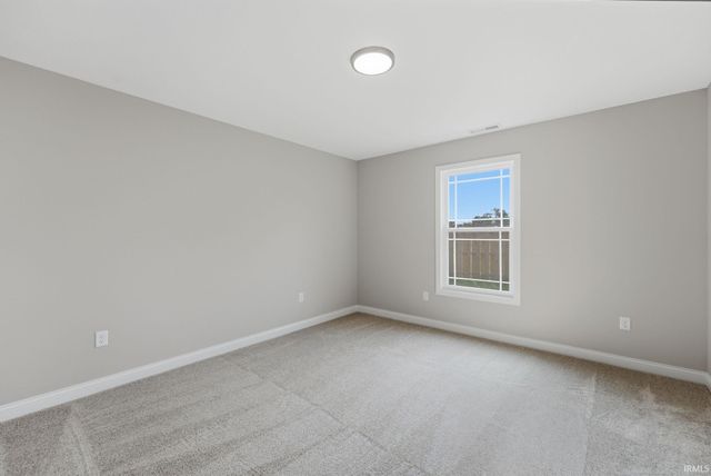 5758 E St Johns Avenue, Monticello, IN 47960