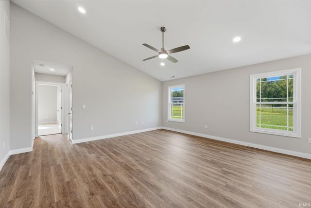 5758 E St Johns Avenue, Monticello, IN 47960