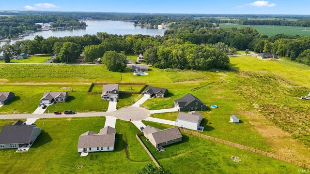 5758 E St Johns Avenue, Monticello, IN 47960