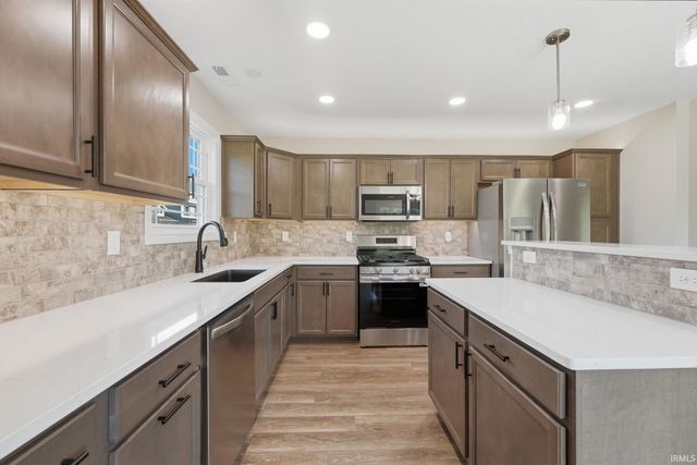 5758 E St Johns Avenue, Monticello, IN 47960