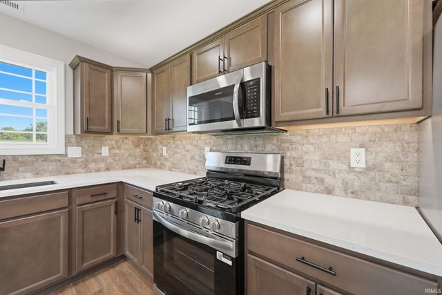5758 E St Johns Avenue, Monticello, IN 47960