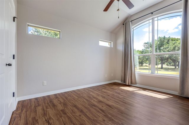 127 Palomino CV, Jarrell, TX 76537
