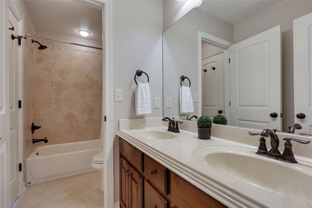 127 Palomino CV, Jarrell, TX 76537