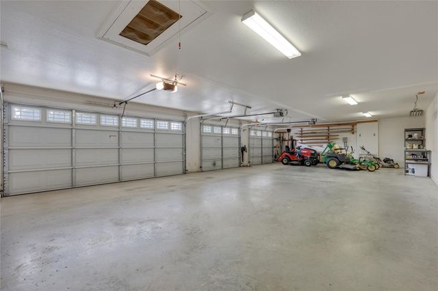 127 Palomino CV, Jarrell, TX 76537