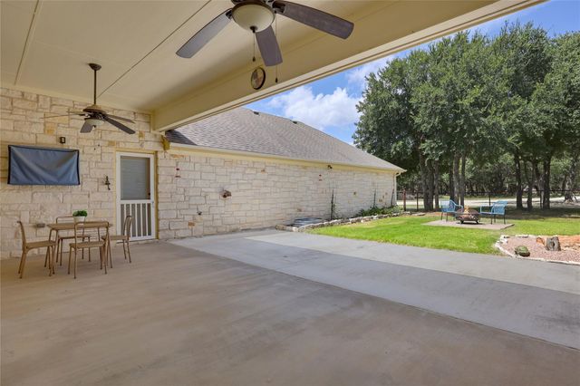 127 Palomino CV, Jarrell, TX 76537