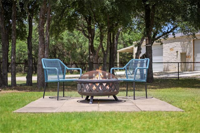 127 Palomino CV, Jarrell, TX 76537