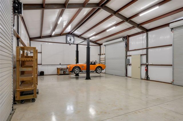 127 Palomino CV, Jarrell, TX 76537