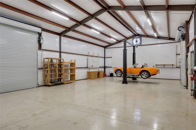 127 Palomino CV, Jarrell, TX 76537