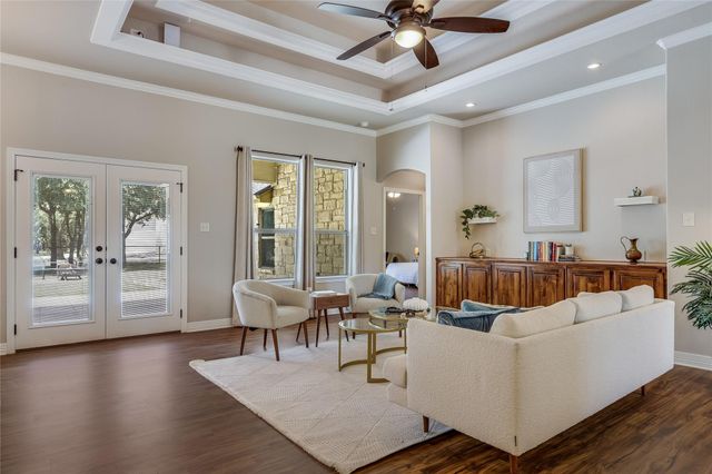 127 Palomino CV, Jarrell, TX 76537