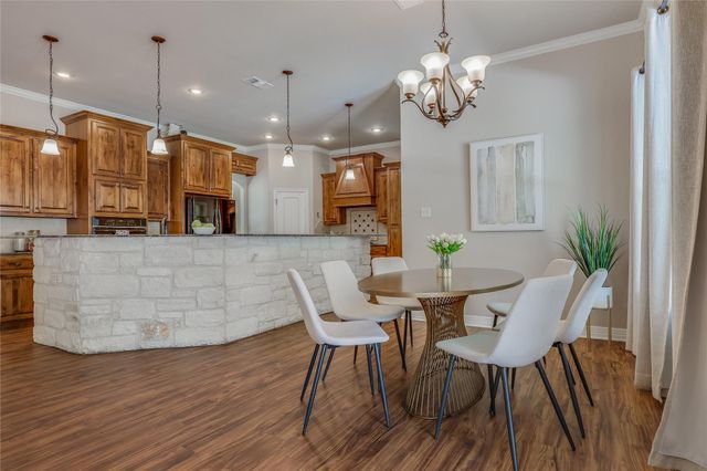 127 Palomino CV, Jarrell, TX 76537