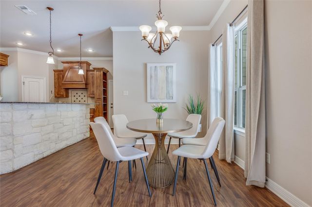 127 Palomino CV, Jarrell, TX 76537