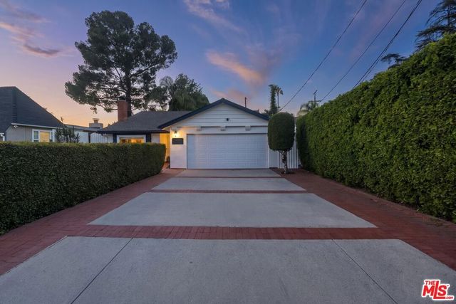 11139 Hortense Street, Los Angeles, CA 91602