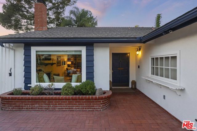 11139 Hortense Street, Los Angeles, CA 91602