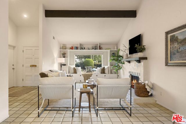 11139 Hortense Street, Los Angeles, CA 91602