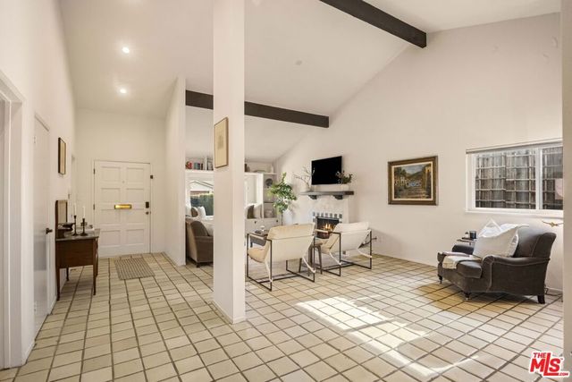 11139 Hortense Street, Los Angeles, CA 91602