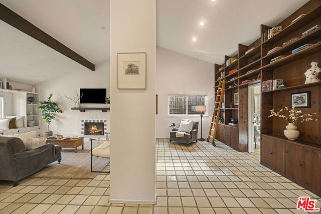 11139 Hortense Street, Los Angeles, CA 91602