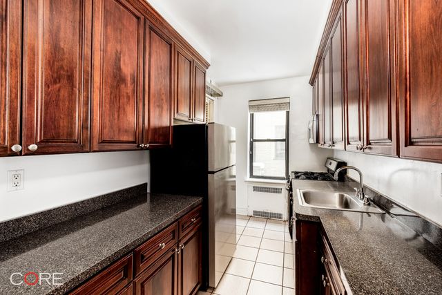 3536 76th St Apt 222, New York City, NY 11372