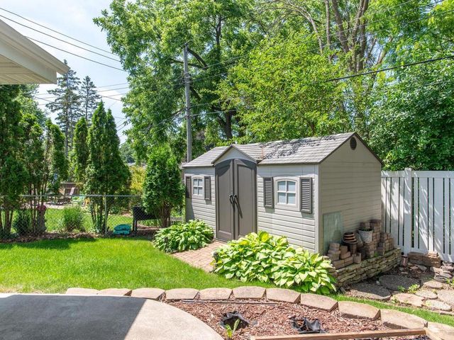 3433 Gettysburg Avenue N, New Hope, MN 55427