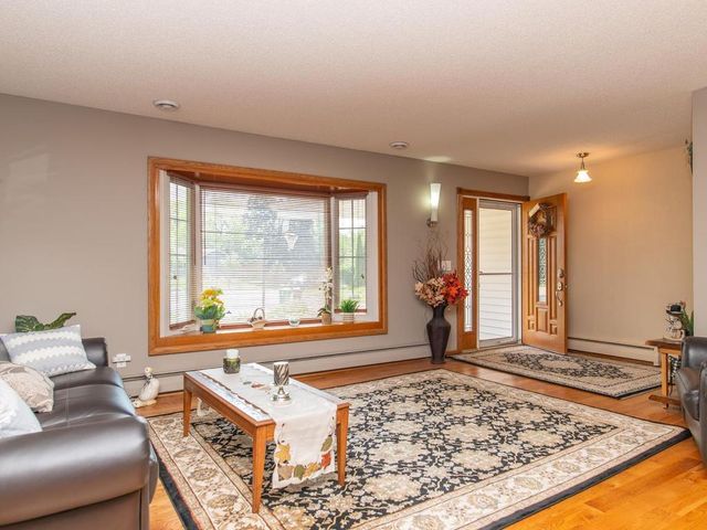 3433 Gettysburg Avenue N, New Hope, MN 55427