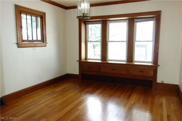 34 E Rosewood Avenue, Akron, OH 44301