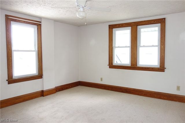 34 E Rosewood Avenue, Akron, OH 44301