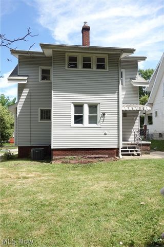 34 E Rosewood Avenue, Akron, OH 44301