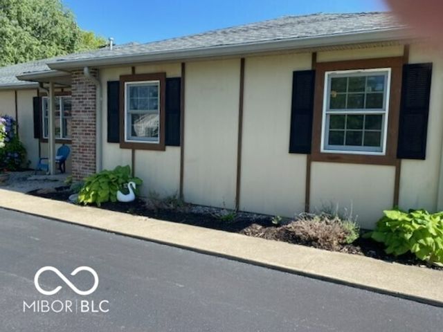414 Glenn Knecht Drive, Crawfordsville, IN 47933