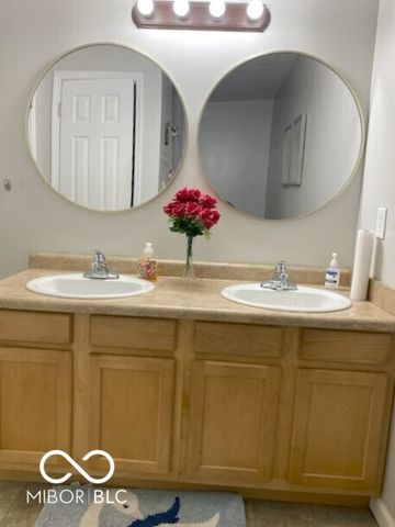 414 Glenn Knecht Drive, Crawfordsville, IN 47933