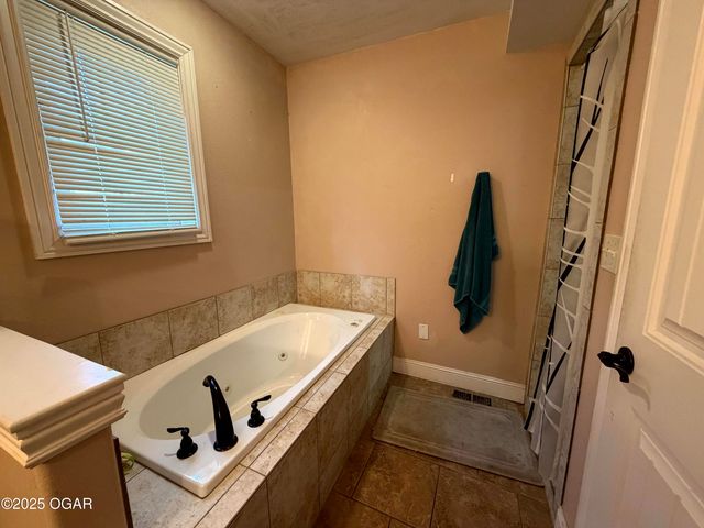 3132 Jefferson Avenue, Joplin, MO 64804