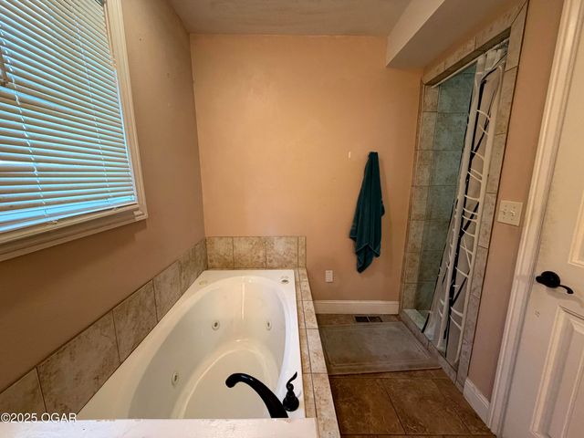 3132 Jefferson Avenue, Joplin, MO 64804