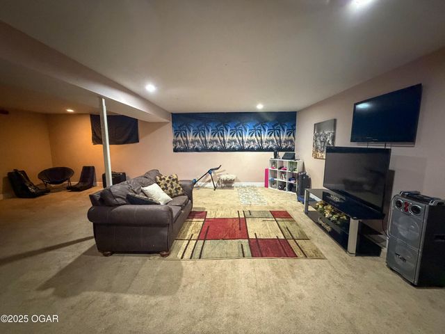 3132 Jefferson Avenue, Joplin, MO 64804