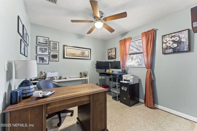 1618 HAMMOND Boulevard, Jacksonville, FL 32221