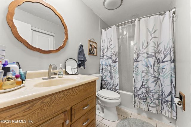 1618 HAMMOND Boulevard, Jacksonville, FL 32221