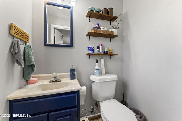 1618 HAMMOND Boulevard, Jacksonville, FL 32221