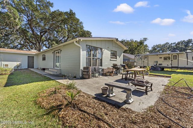 1618 HAMMOND Boulevard, Jacksonville, FL 32221