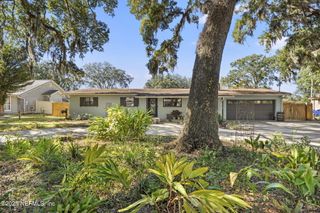 1618 HAMMOND Boulevard, Jacksonville, FL 32221