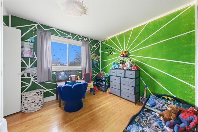 10345 Barnard Drive, Chicago Ridge, IL 60415