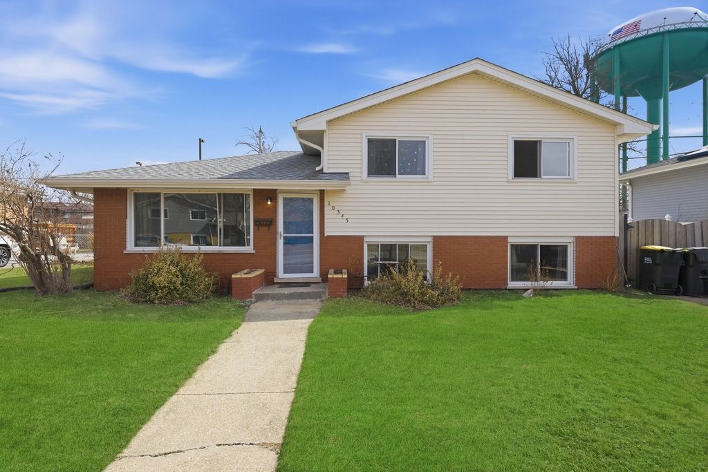 10345 Barnard Drive, Chicago Ridge, IL 60415