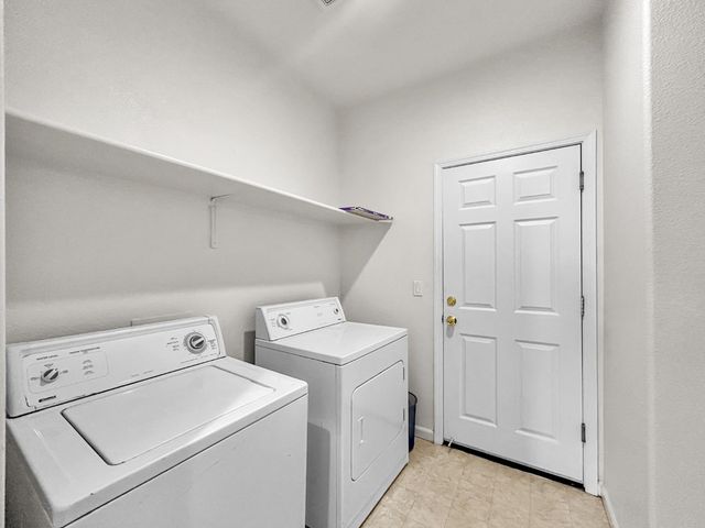2312 S Bush Avenue, Fresno, CA 93727