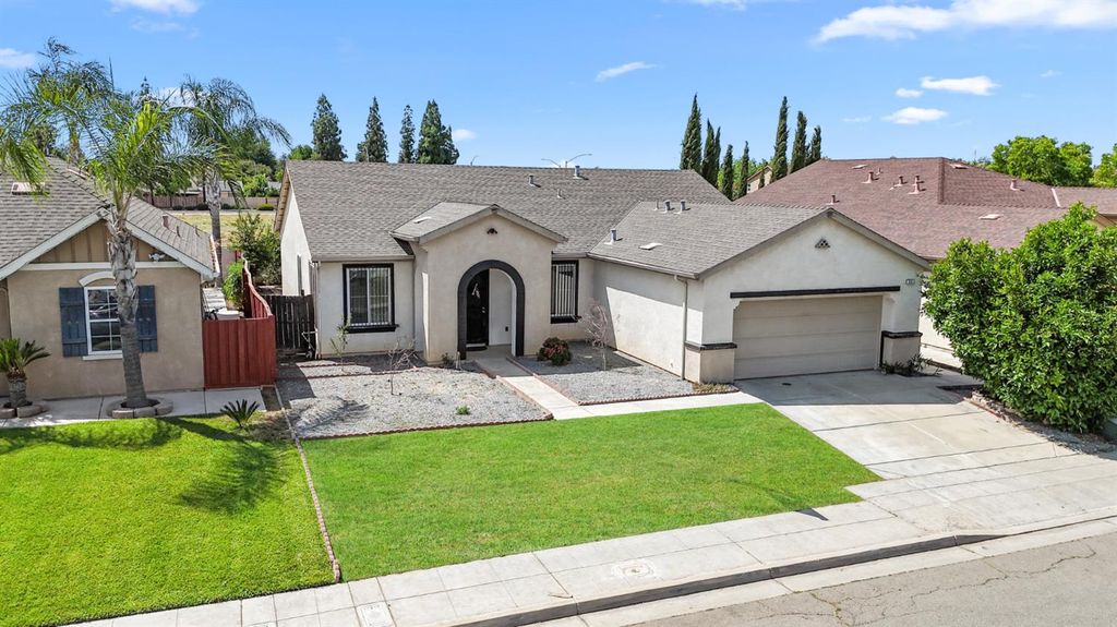 Image 1 of property listing at 2312 S Bush Avenue, Fresno, CA 93727