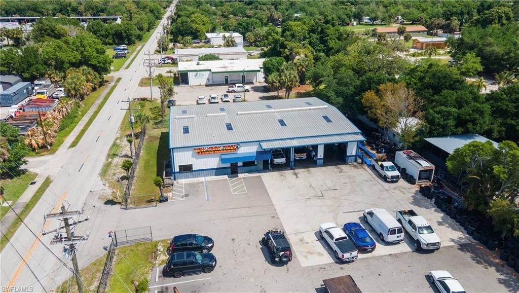 236 Pondella RD, NORTH FORT MYERS, FL 33903 — photo 3