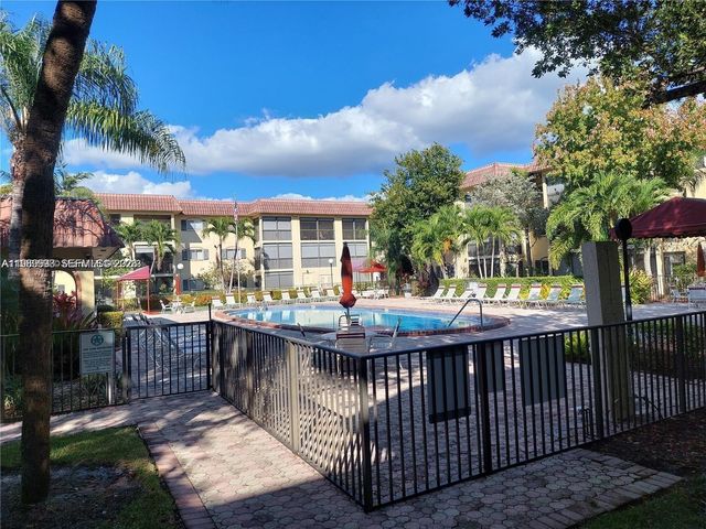 253 S Cypress Rd 214, Pompano Beach, FL 33060