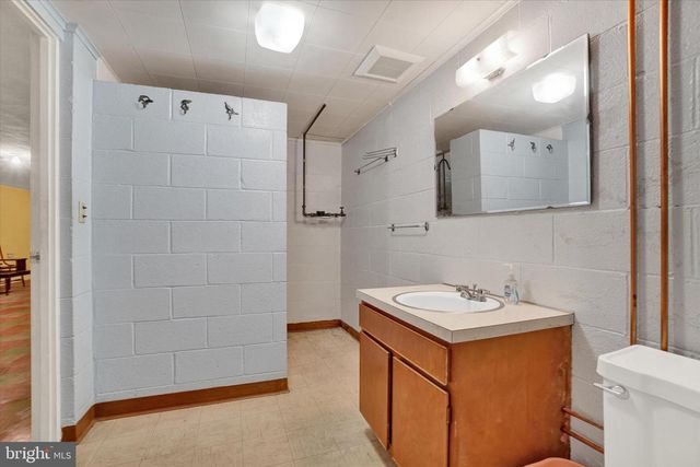 454 HIGHLAND RD, Red Lion, PA 17356