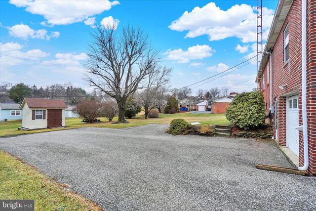 454 HIGHLAND RD, Red Lion, PA 17356