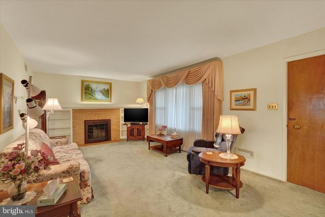 454 HIGHLAND RD, Red Lion, PA 17356