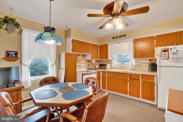 454 HIGHLAND RD, Red Lion, PA 17356