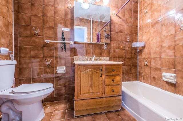 7824 68th Road, Middle Village, NY 11379